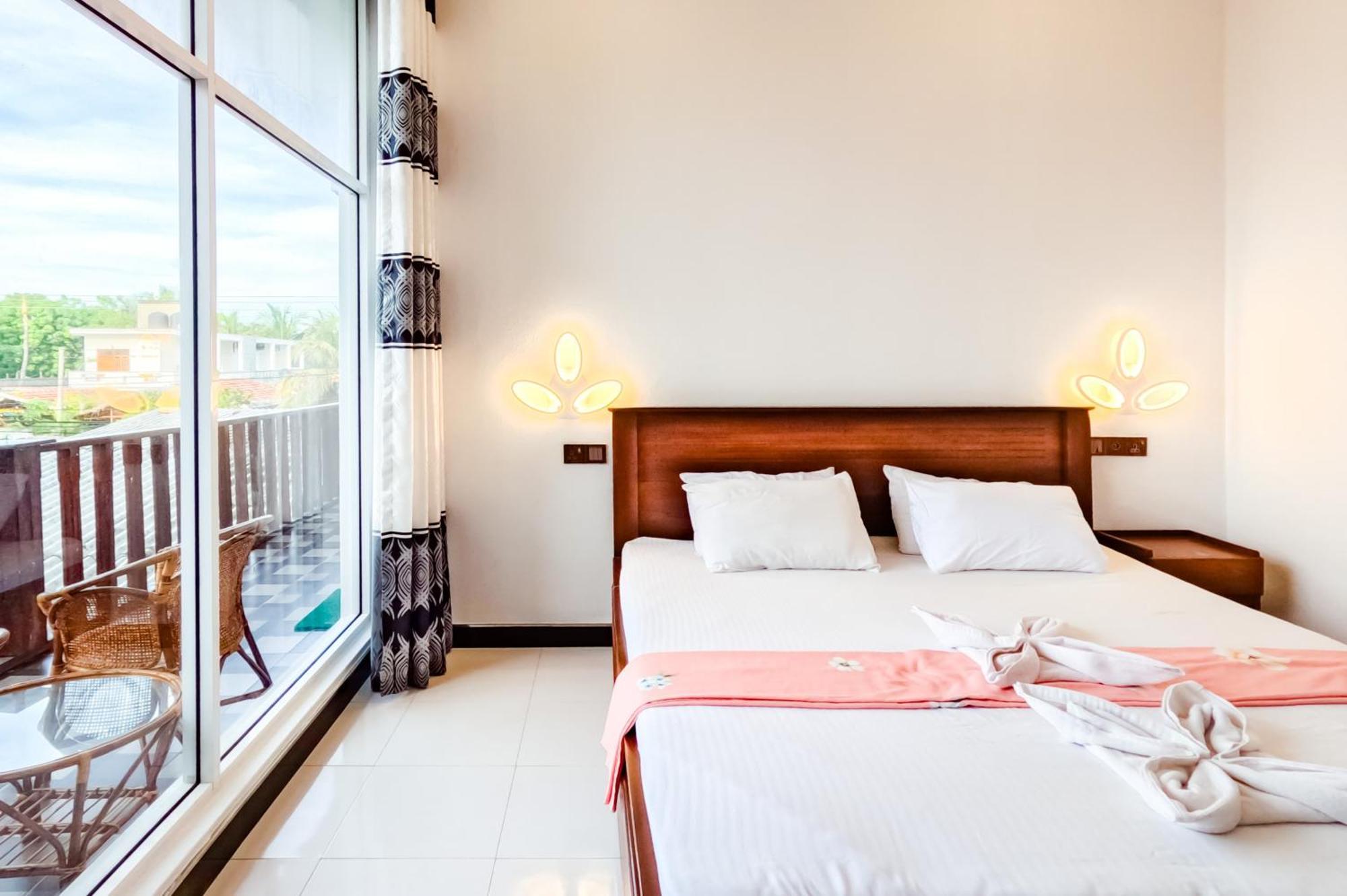 The Amora Arugam Bay Exterior photo